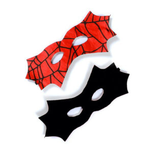 cape-reversible-batspider-mask-3