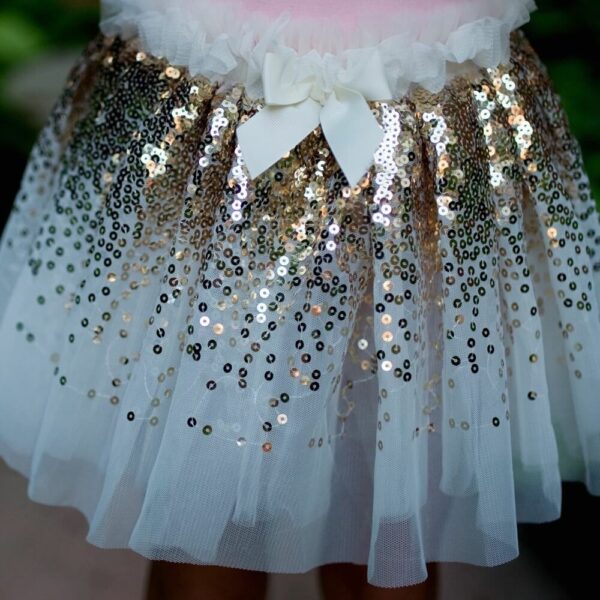 Set Papillon sequin Doré, Jupe, Ailes et Baguette, Taille Us 4-6 - 41755 - Great Pretenders – Image 3